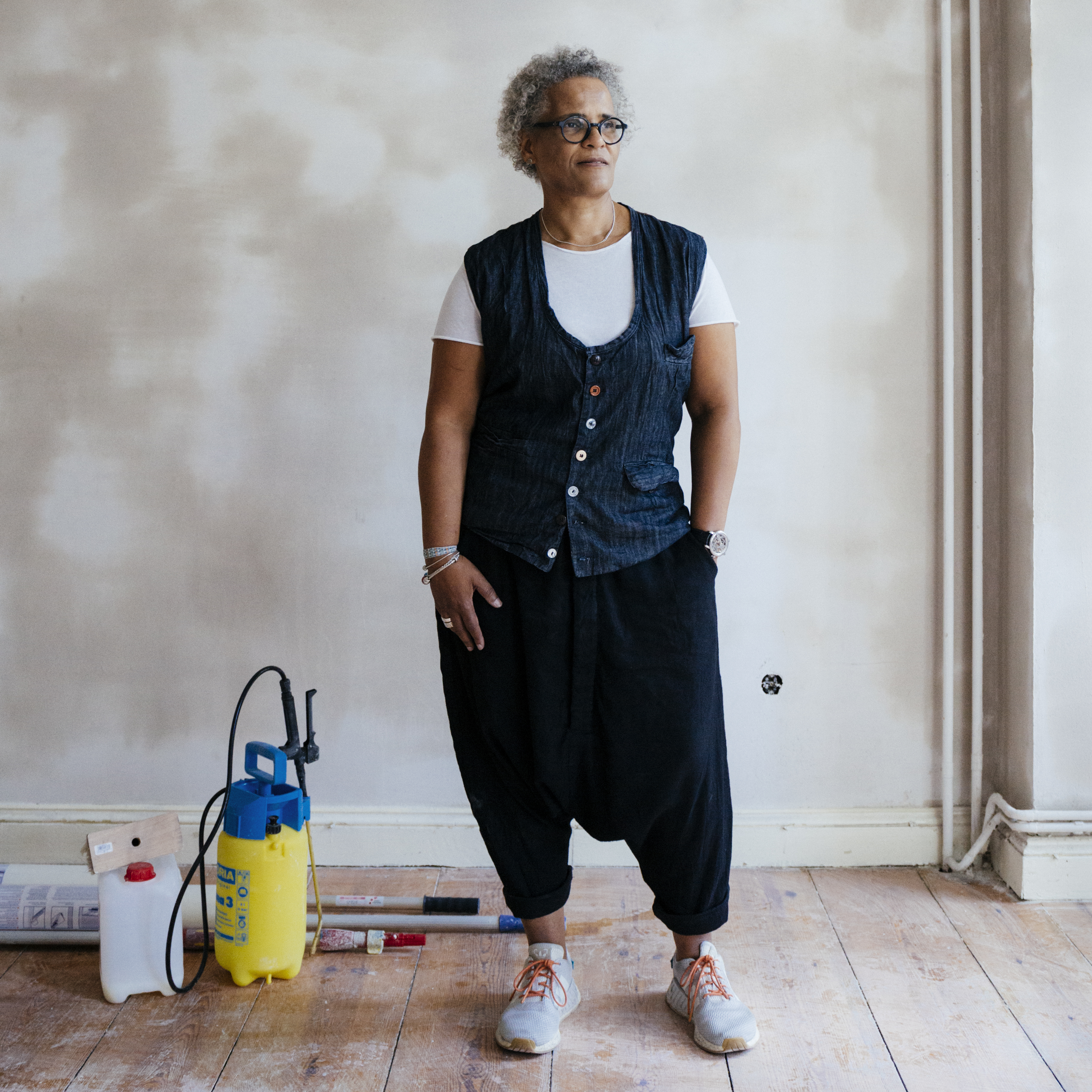 Die Hausverwalterin (c) Schore Mehredu